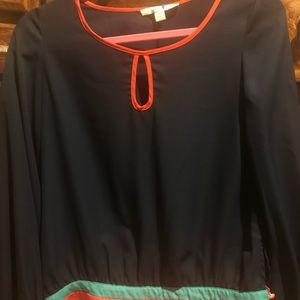 SALE⭐️3/$25 Miami blouse